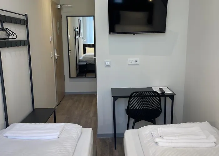 Motel Blue - Minimalist Boutique Hotel